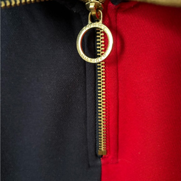Tommy Hilfiger Colorblock Sweatshirt - Picture 3 of 4